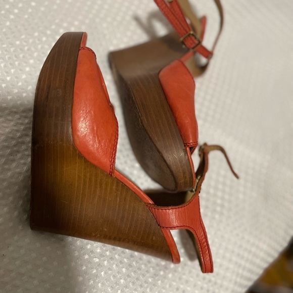 Chloe Coral leather ankle strap wooden high wedges . US 6.5 - Picture 4 of 7